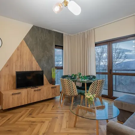 Park B19- Z Dostepem Do Basenu, Sauny, Jacuzzi, Silowni 아파트